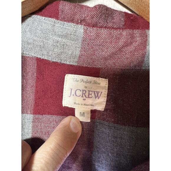 J Crew Shirt Flannel Womens Medium The Perfect Shirt Plaid Button Front Red Gray - Picture 3 of 10